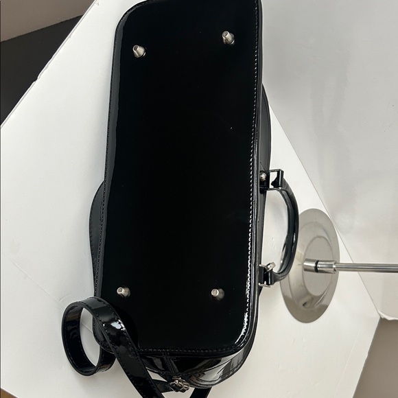 Danier Black Patent Leather Crossbody Bag Satchel NWOT Gorgeous Quiet Luxury - Picture 6 of 16